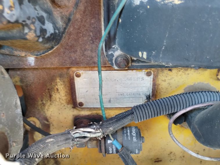 image for item DP3323 1978 Allis Chalmers 7000  tractor