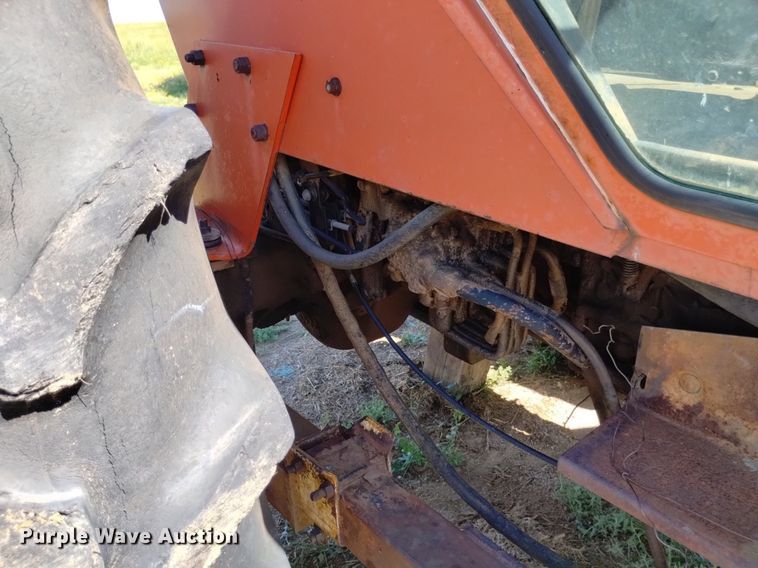 image for item DP3323 1978 Allis Chalmers 7000  tractor