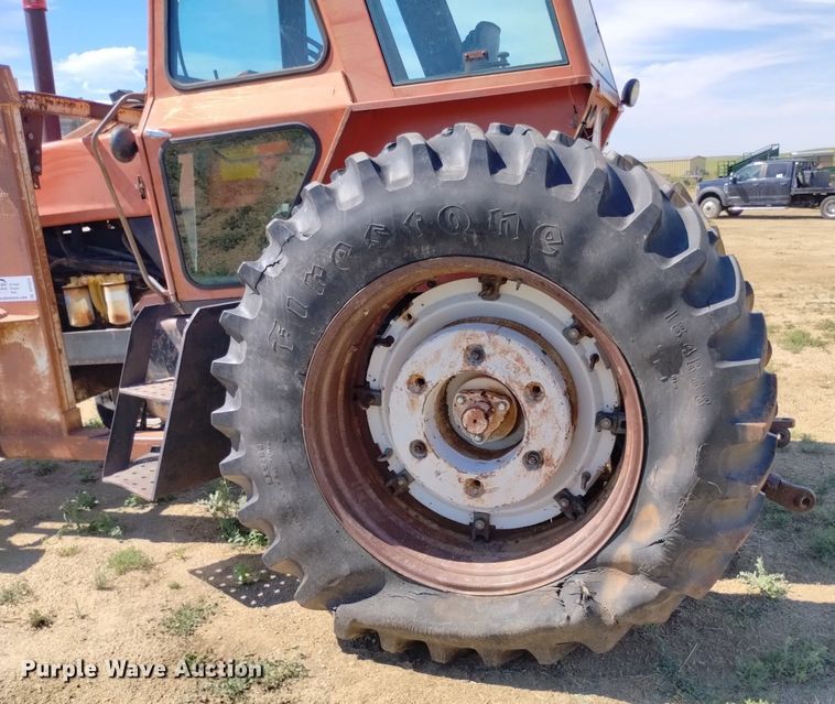 image for item DP3323 1978 Allis Chalmers 7000  tractor