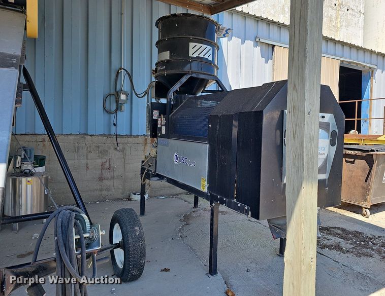 image for item DQ0114 USC LP2000  seed treater