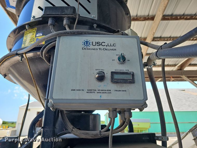 image for item DQ0114 USC LP2000  seed treater