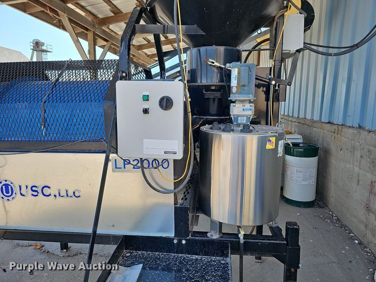 image for item DQ0114 USC LP2000  seed treater