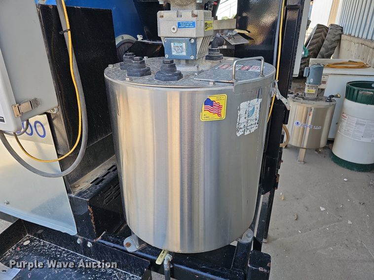 image for item DQ0114 USC LP2000  seed treater