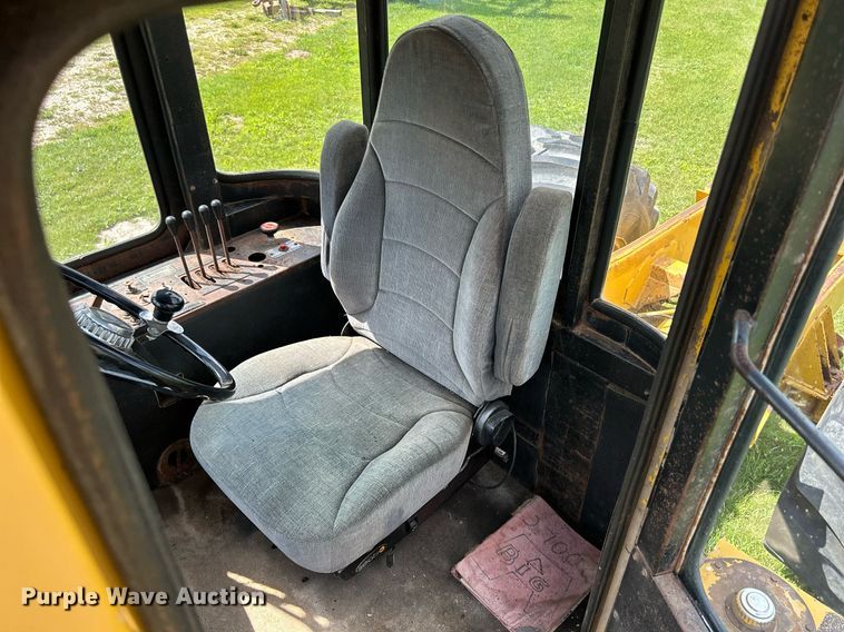 image for item DQ0843 Big A 2700  sprayer