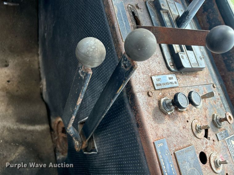 image for item DQ0843 Big A 2700  sprayer