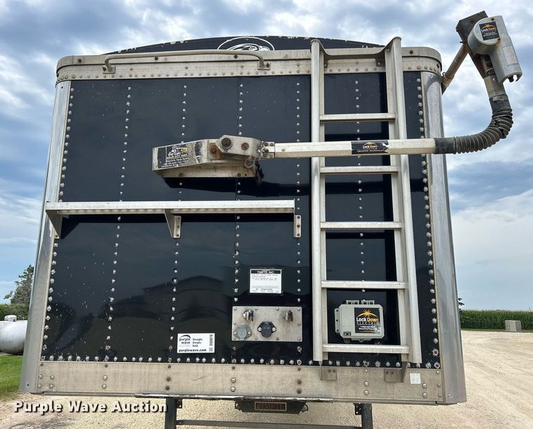 image for item DQ0870 2015 Timpte 4368  grain trailer