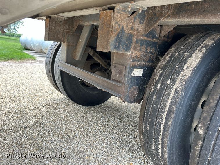 image for item DQ0870 2015 Timpte 4368  grain trailer