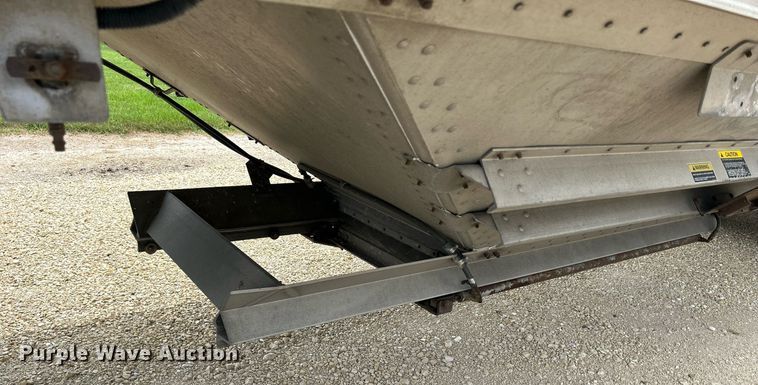 image for item DQ0870 2015 Timpte 4368  grain trailer