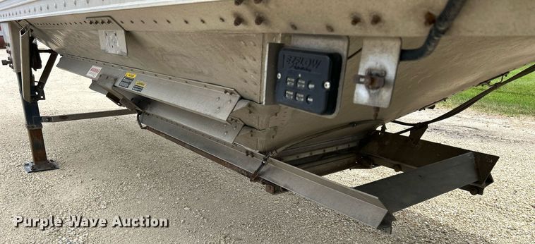 image for item DQ0870 2015 Timpte 4368  grain trailer