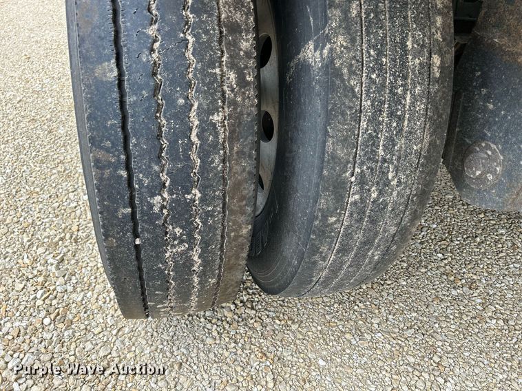 image for item DQ0870 2015 Timpte 4368  grain trailer