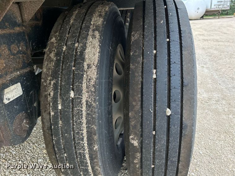 image for item DQ0870 2015 Timpte 4368  grain trailer