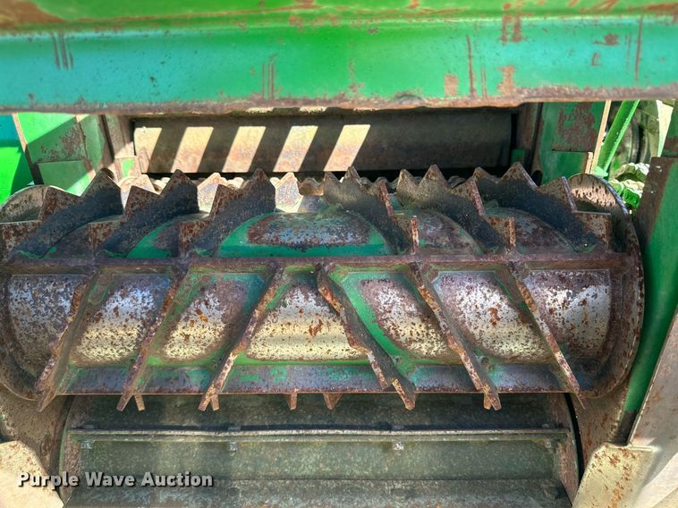 image for item DQ1345 John Deere 5820  forage harvester