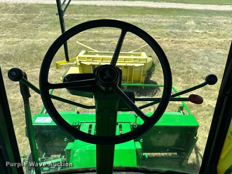 image for item DQ1345 John Deere 5820  forage harvester