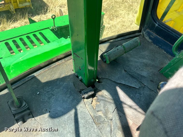 image for item DQ1345 John Deere 5820  forage harvester