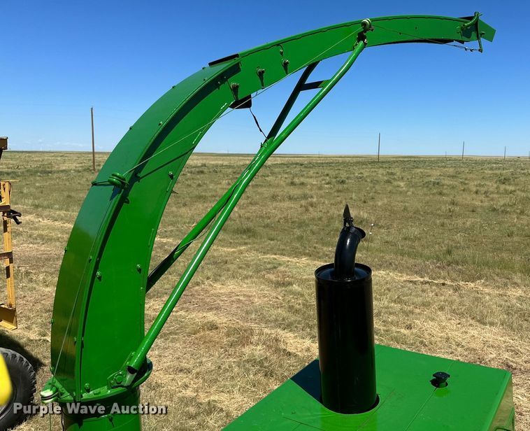 image for item DQ1345 John Deere 5820  forage harvester