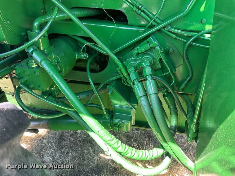 image for item DQ1345 John Deere 5820  forage harvester