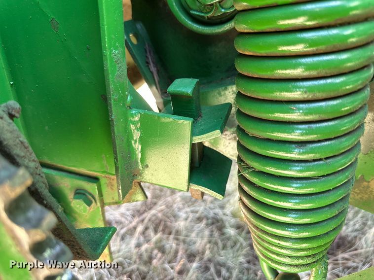 image for item DQ1346 John Deere  7' CD pickup head