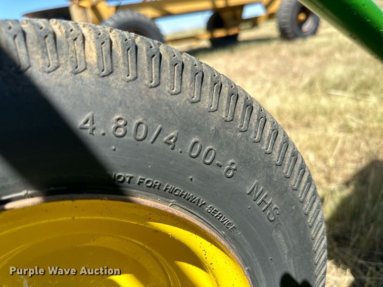 image for item DQ1346 John Deere  7' CD pickup head
