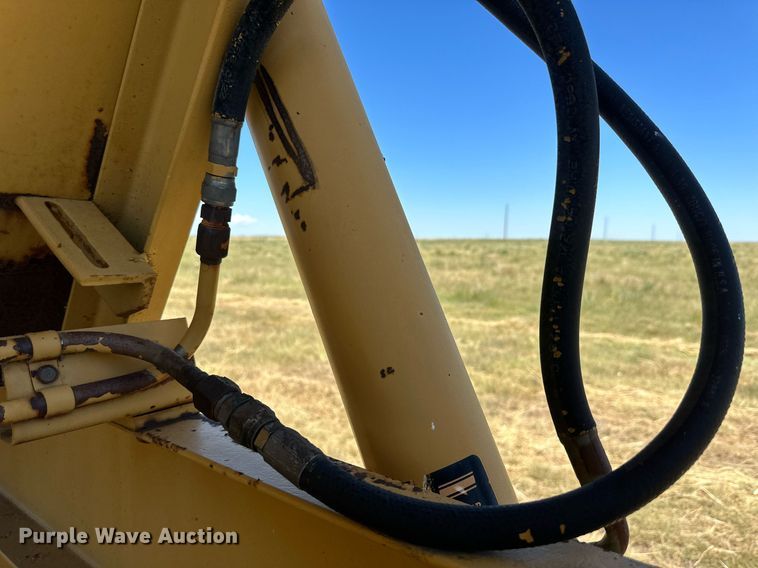 image for item DQ1348 Dual 5100  silage dump wagon