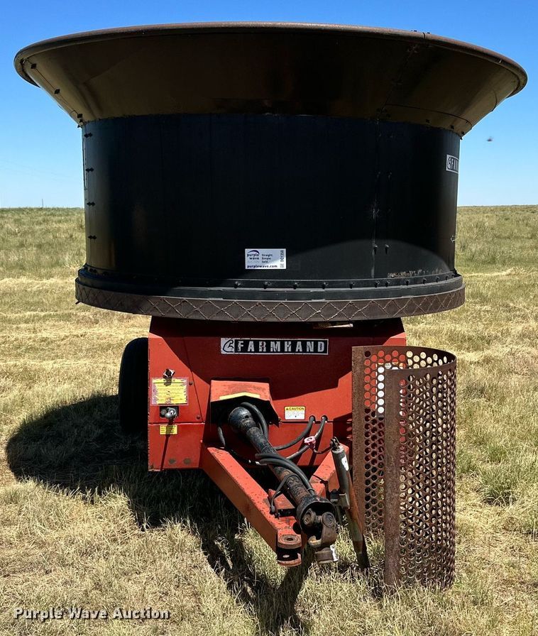 image for item DQ1350 Farm Hand HG3040  bale processor