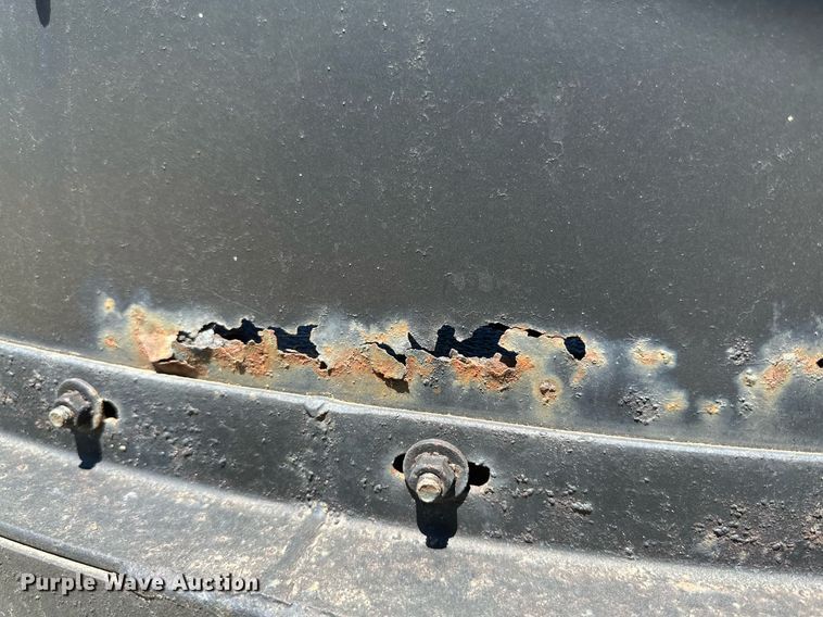 image for item DQ1350 Farm Hand HG3040  bale processor