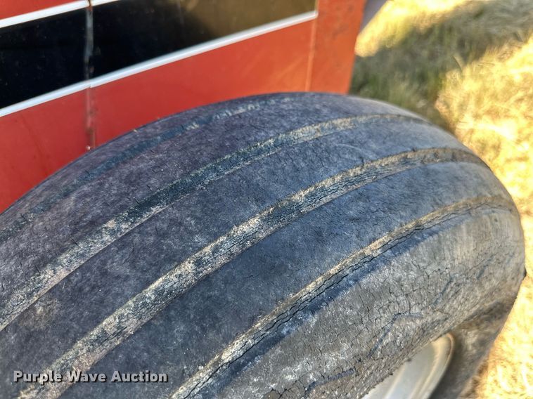 image for item DQ1350 Farm Hand HG3040  bale processor