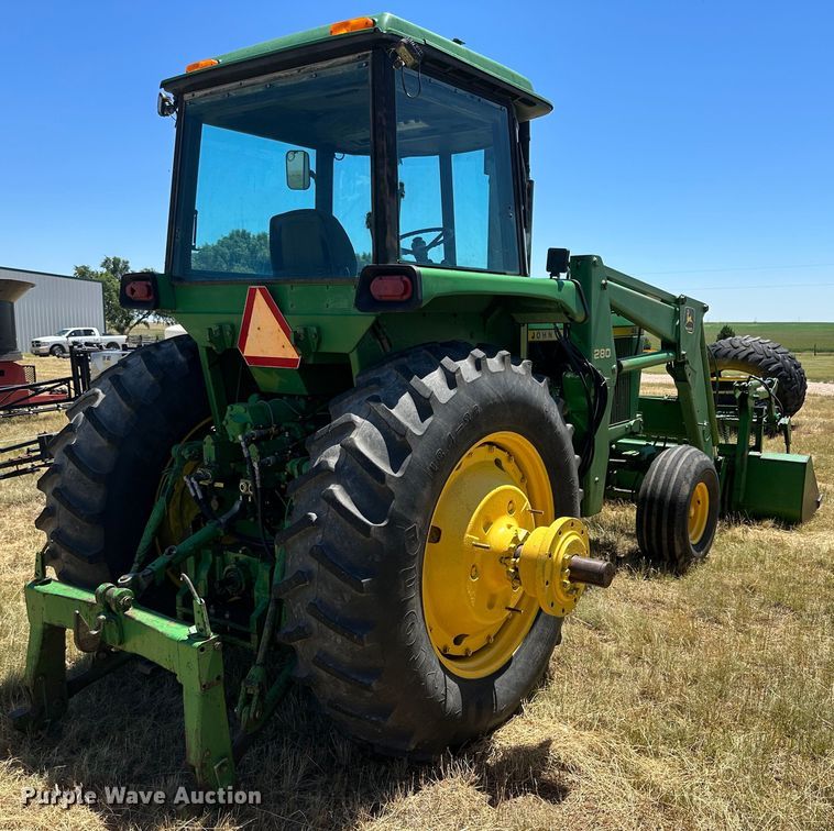 image for item DQ1352 1976 John Deere 4630  tractor