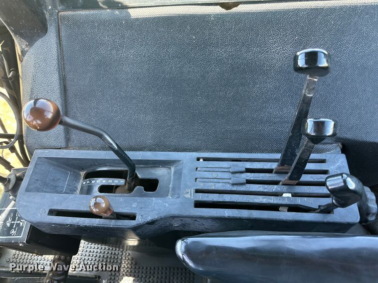 image for item DQ1352 1976 John Deere 4630  tractor