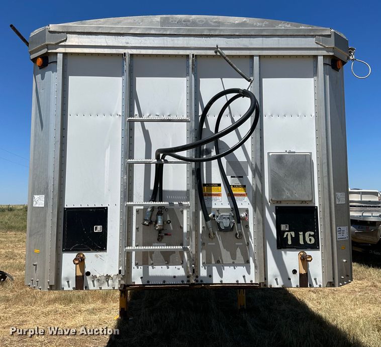 image for item DQ1353 2004 Trail King  live bottom trailer