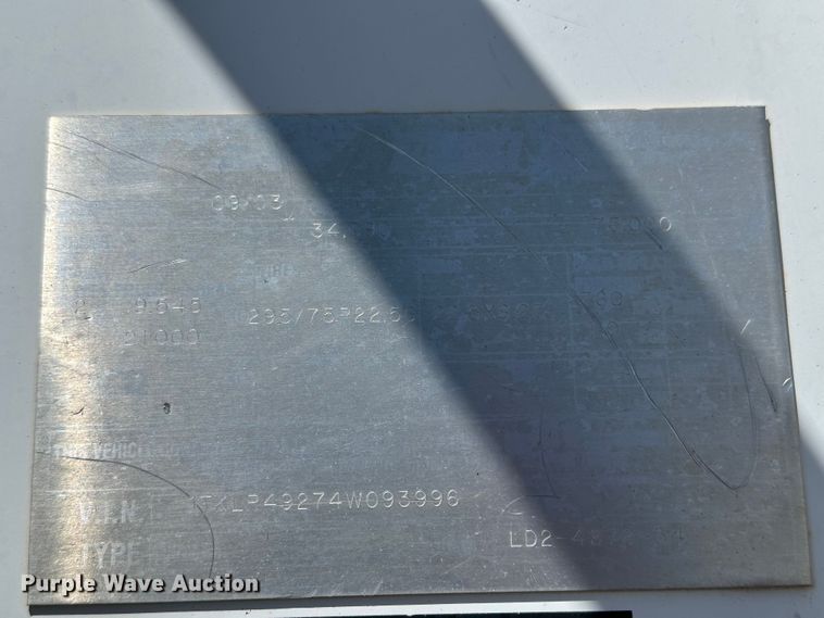 image for item DQ1353 2004 Trail King  live bottom trailer