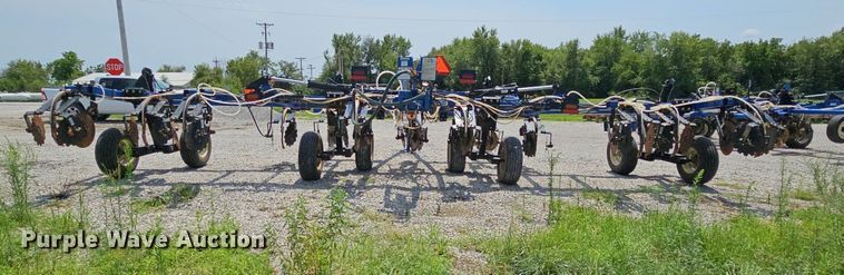 image for item DQ1828 Blu-Jet Land Runner  NH3 applicator