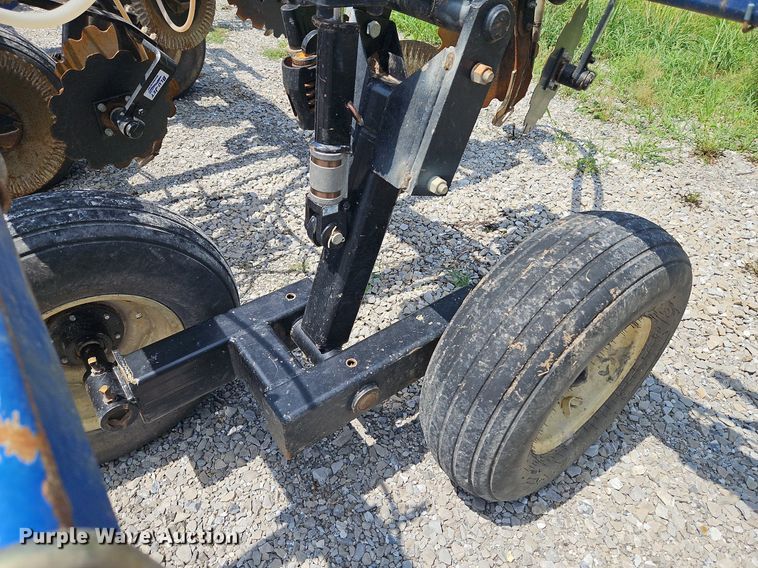 image for item DQ1828 Blu-Jet Land Runner  NH3 applicator