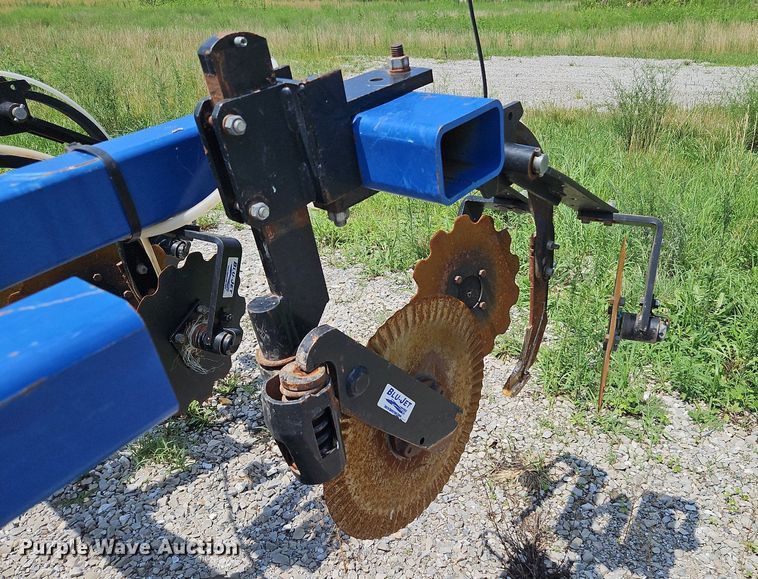 image for item DQ1828 Blu-Jet Land Runner  NH3 applicator