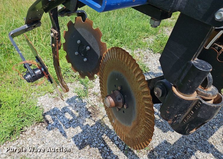 image for item DQ1828 Blu-Jet Land Runner  NH3 applicator