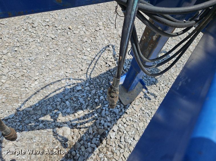 image for item DQ1828 Blu-Jet Land Runner  NH3 applicator