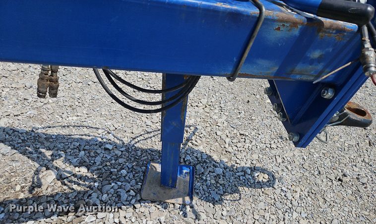 image for item DQ1828 Blu-Jet Land Runner  NH3 applicator