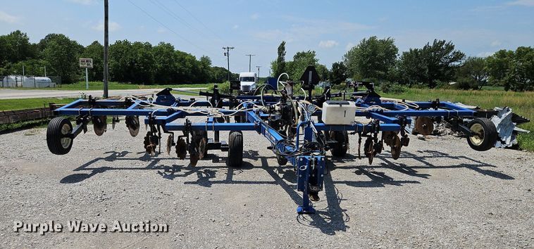 image for item DQ1829 Blu-Jet Land Runner  NH3 applicator