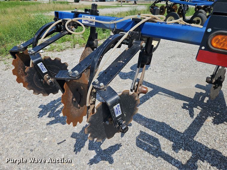 image for item DQ1829 Blu-Jet Land Runner  NH3 applicator