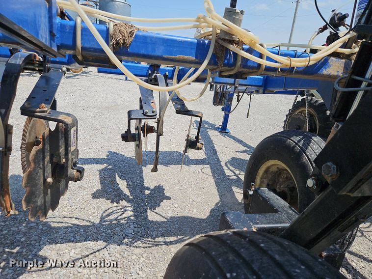 image for item DQ1829 Blu-Jet Land Runner  NH3 applicator