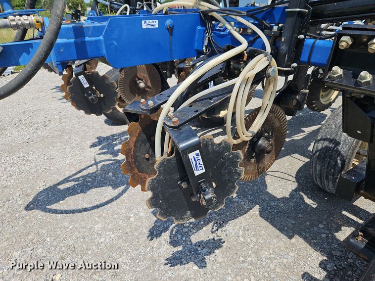 image for item DQ1829 Blu-Jet Land Runner  NH3 applicator