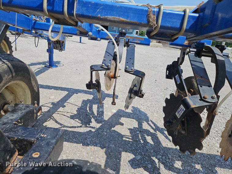 image for item DQ1829 Blu-Jet Land Runner  NH3 applicator