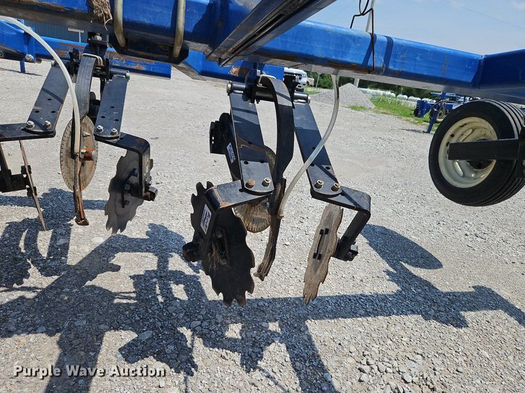 image for item DQ1829 Blu-Jet Land Runner  NH3 applicator