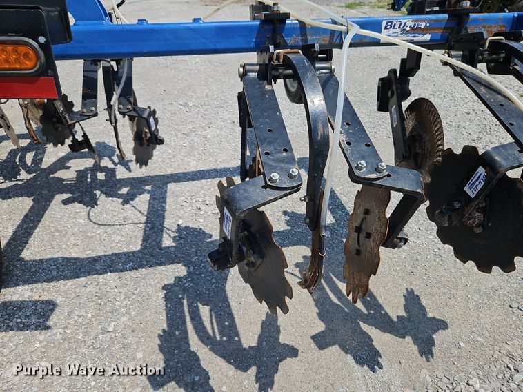 image for item DQ1829 Blu-Jet Land Runner  NH3 applicator