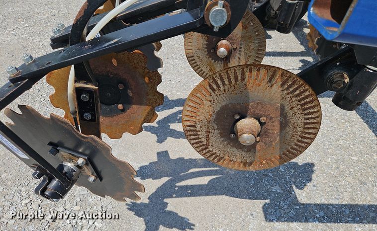 image for item DQ1829 Blu-Jet Land Runner  NH3 applicator