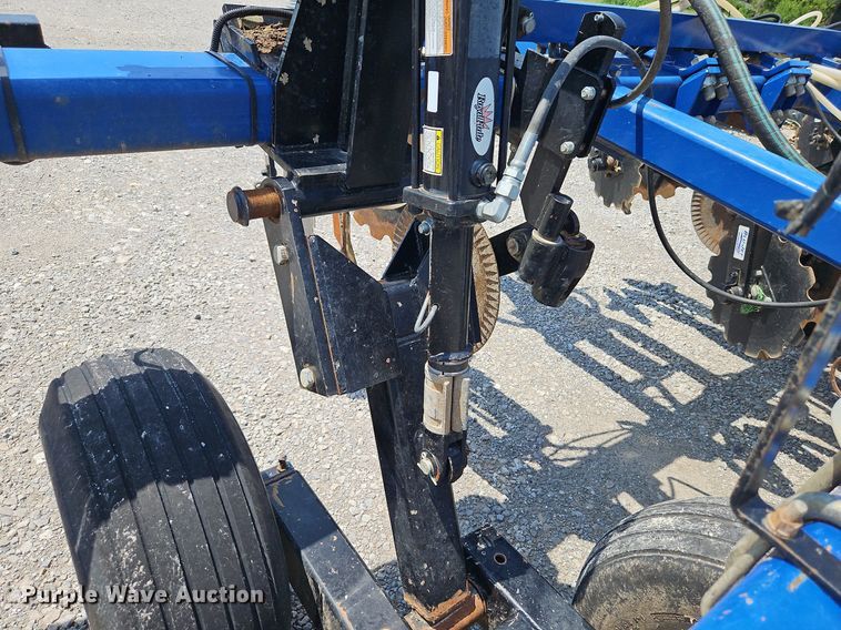 image for item DQ1829 Blu-Jet Land Runner  NH3 applicator