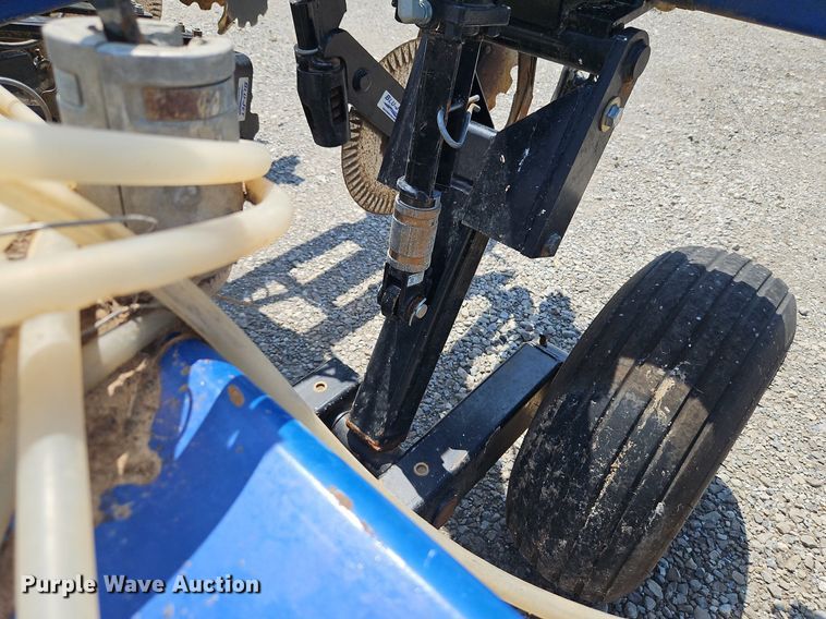 image for item DQ1829 Blu-Jet Land Runner  NH3 applicator