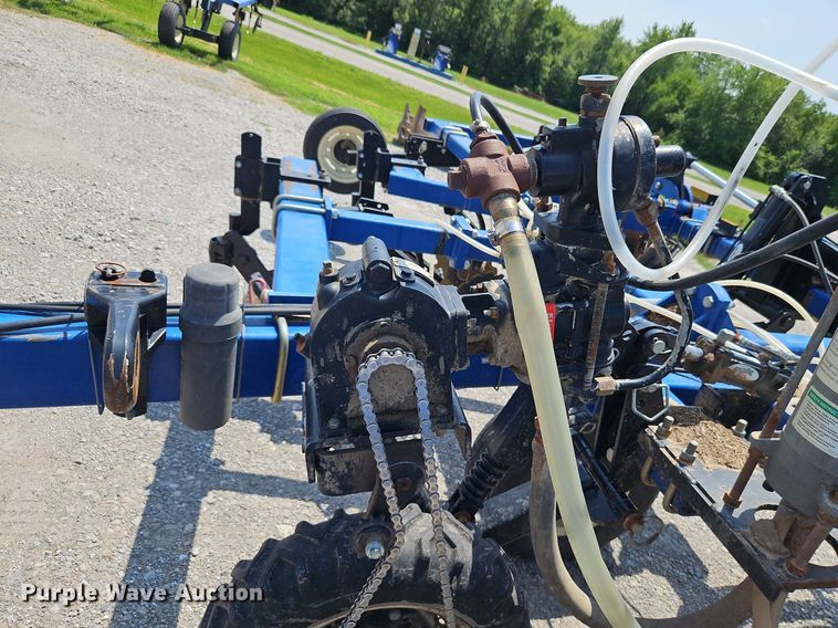 image for item DQ1829 Blu-Jet Land Runner  NH3 applicator