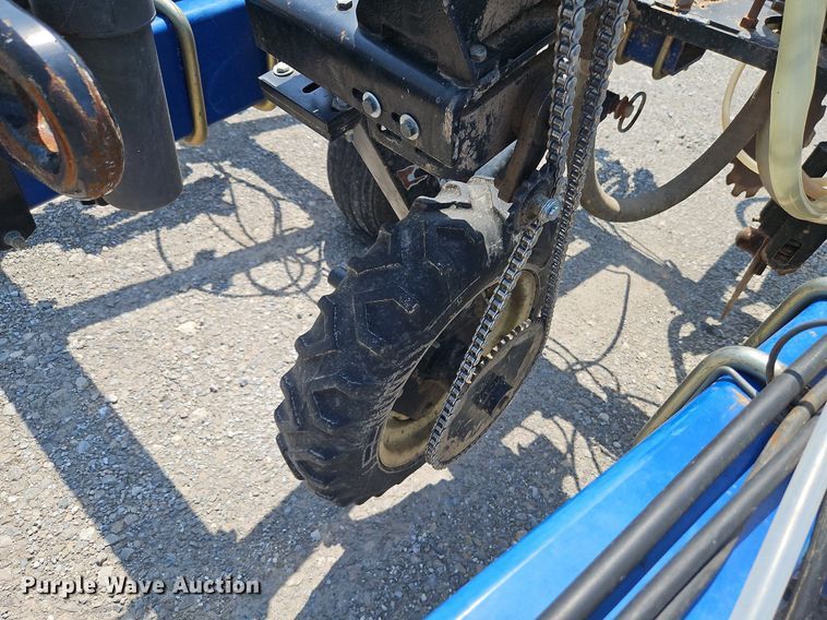 image for item DQ1829 Blu-Jet Land Runner  NH3 applicator