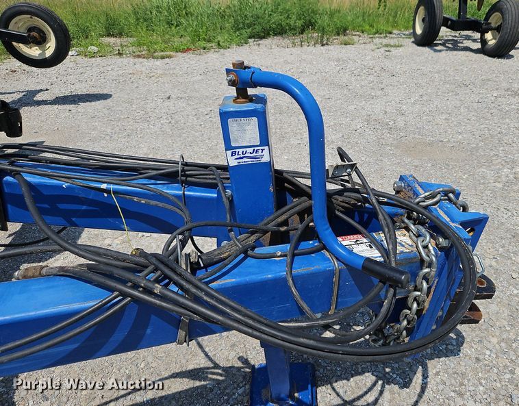 image for item DQ1829 Blu-Jet Land Runner  NH3 applicator
