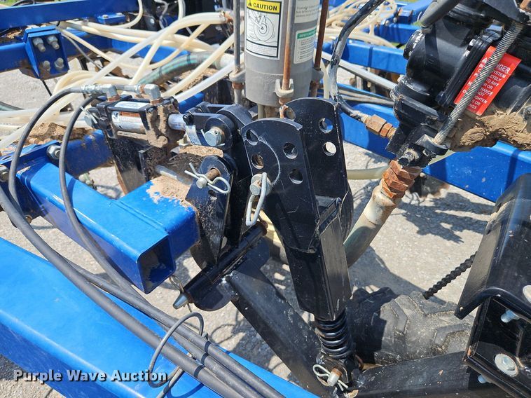 image for item DQ1829 Blu-Jet Land Runner  NH3 applicator